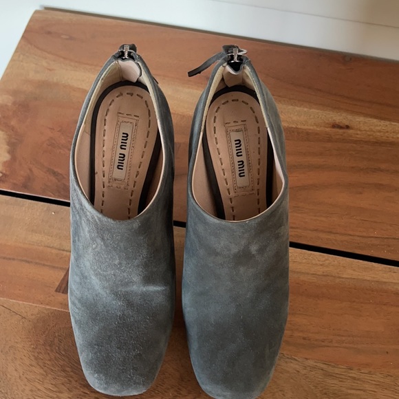 Miu Miu Grey suede booties size 36.5 - Picture 2 of 5
